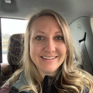 Meet your Posher, Courtney